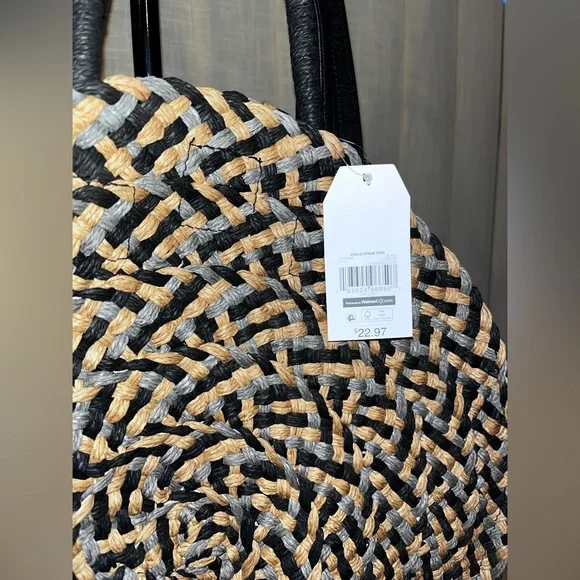NWT! Time and Tru Neutrals Large Circle Straw Tote - Picture 3 of 6